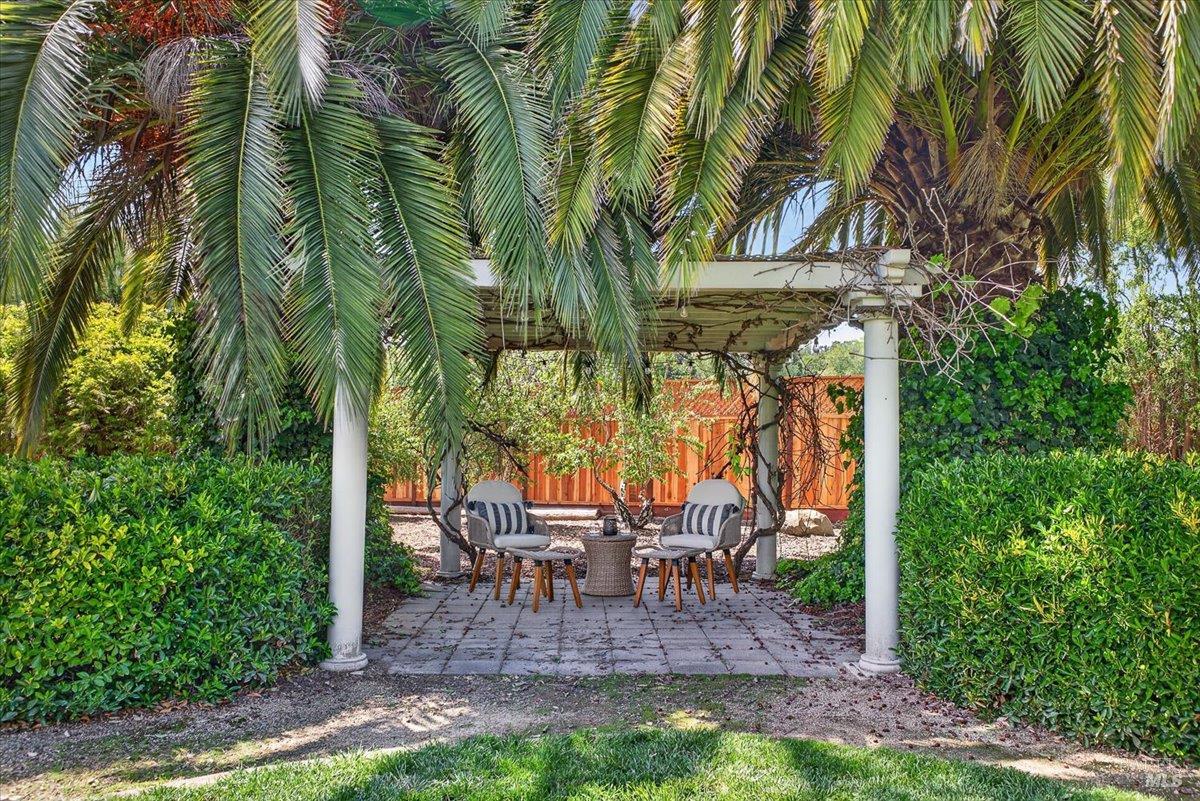 484 Oak Street Penngrove CA 94951