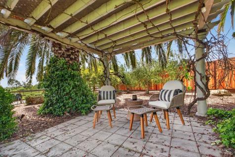 484 Oak Street Penngrove CA 94951