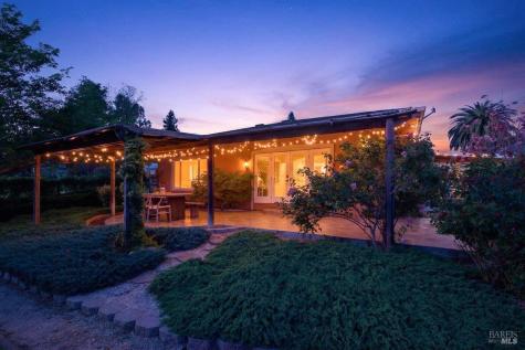 484 Oak Street Penngrove CA 94951