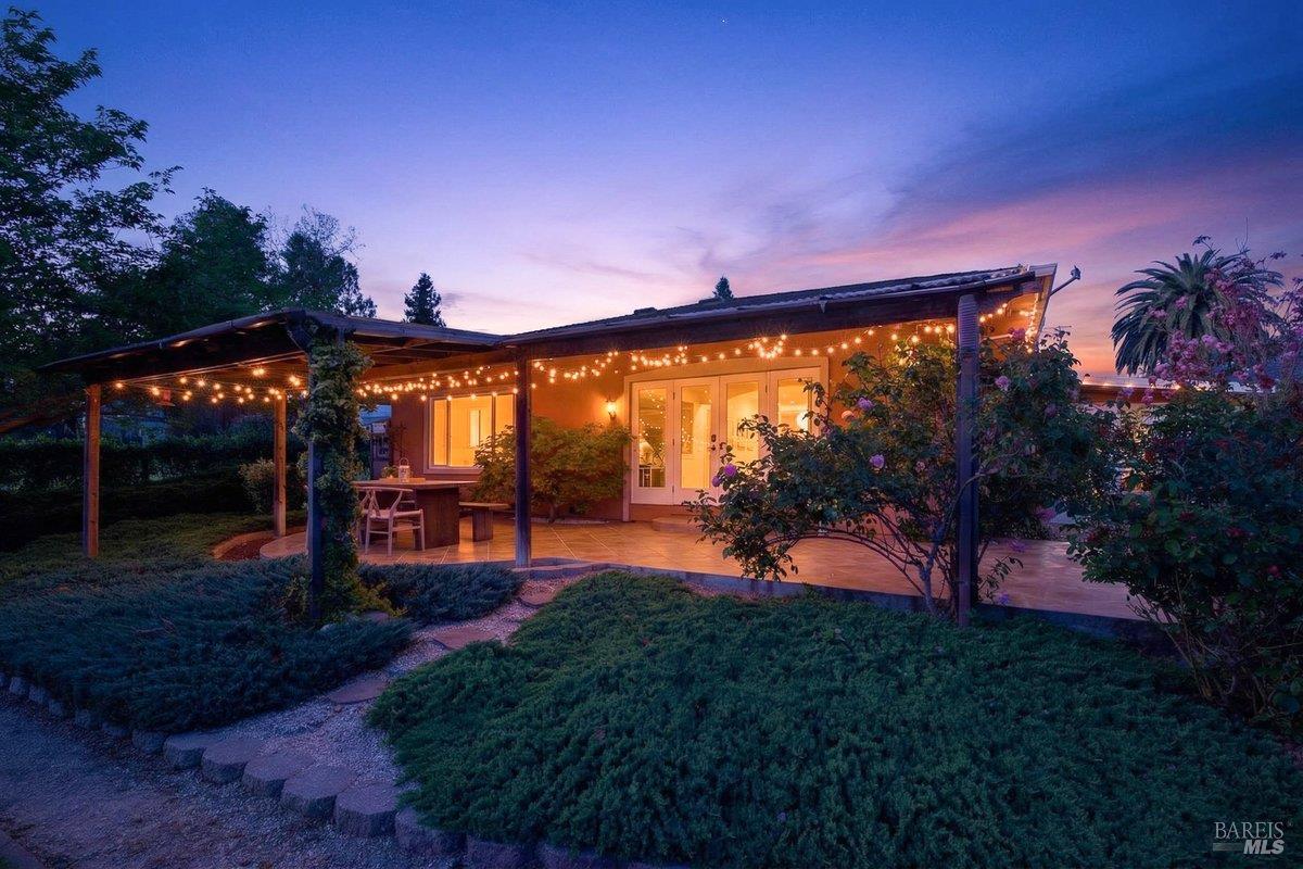 484 Oak Street Penngrove CA 94951