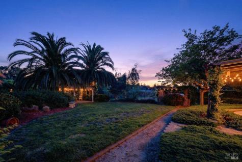 484 Oak Street Penngrove CA 94951