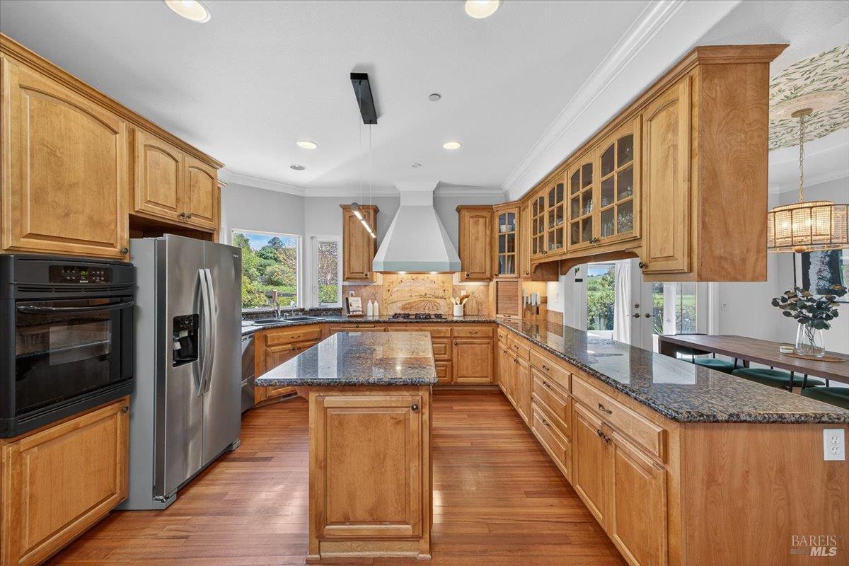 484 Oak Street Penngrove CA 94951