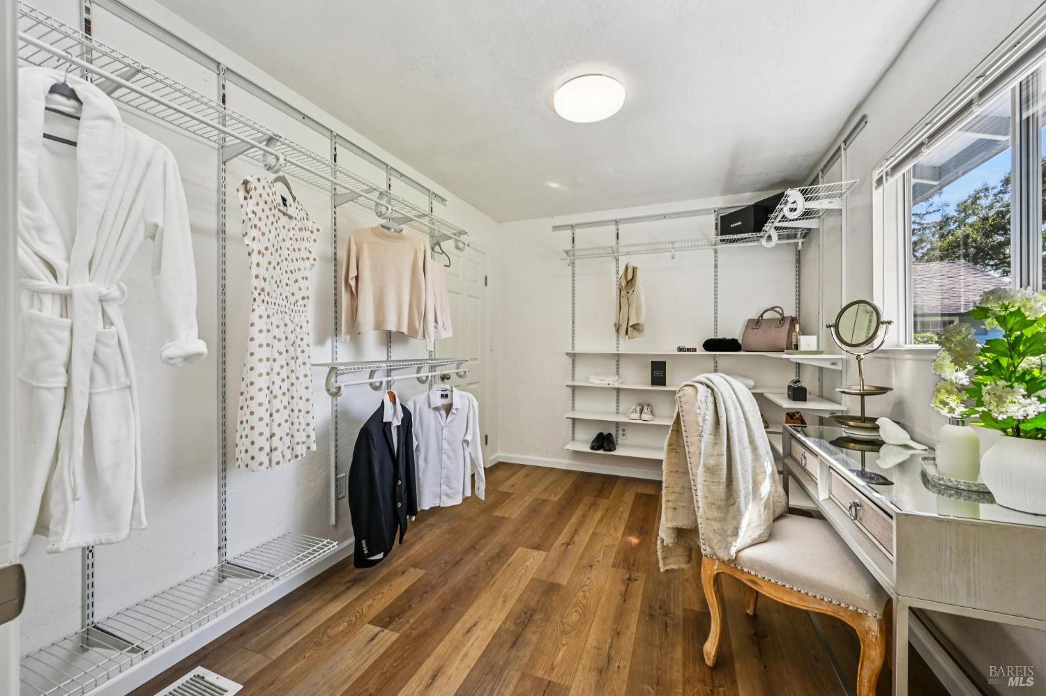 1459 Jahn Drive Santa Rosa CA 95401
