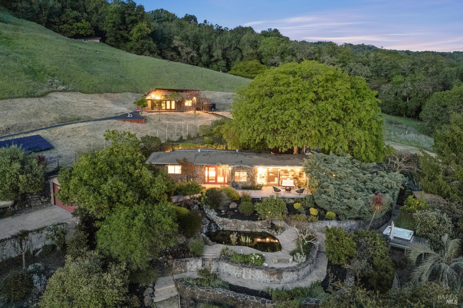 6960 Round Oak Road Penngrove CA 94951