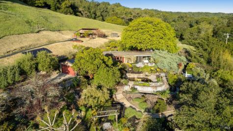 6960 Round Oak Road Penngrove CA 94951