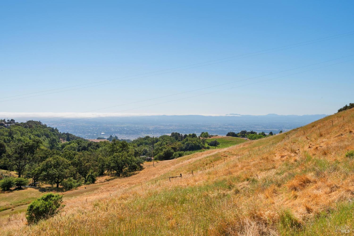 6960 Round Oak Road Penngrove CA 94951