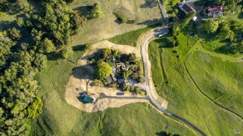 6960 Round Oak Road Penngrove CA 94951