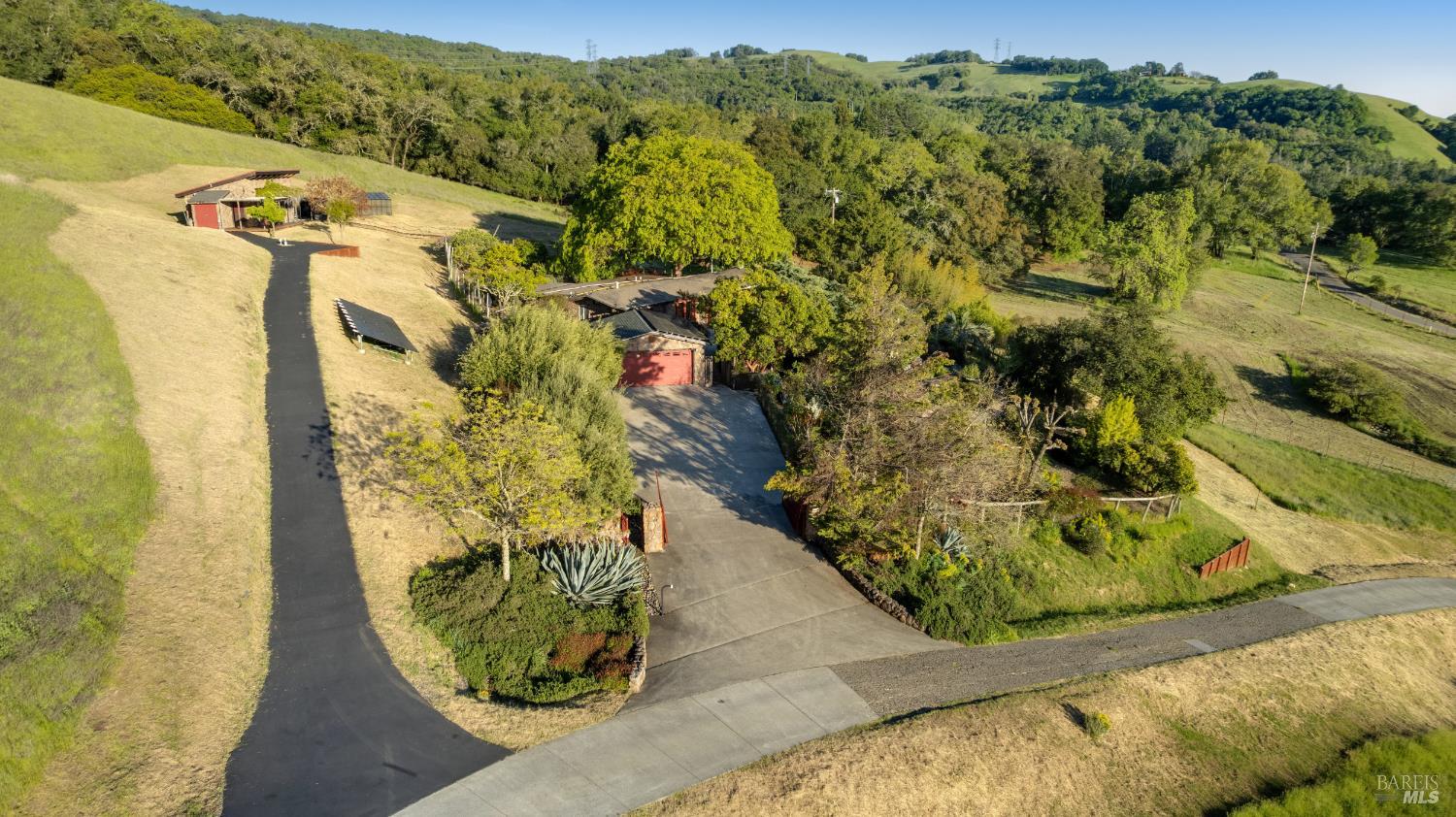 6960 Round Oak Road Penngrove CA 94951