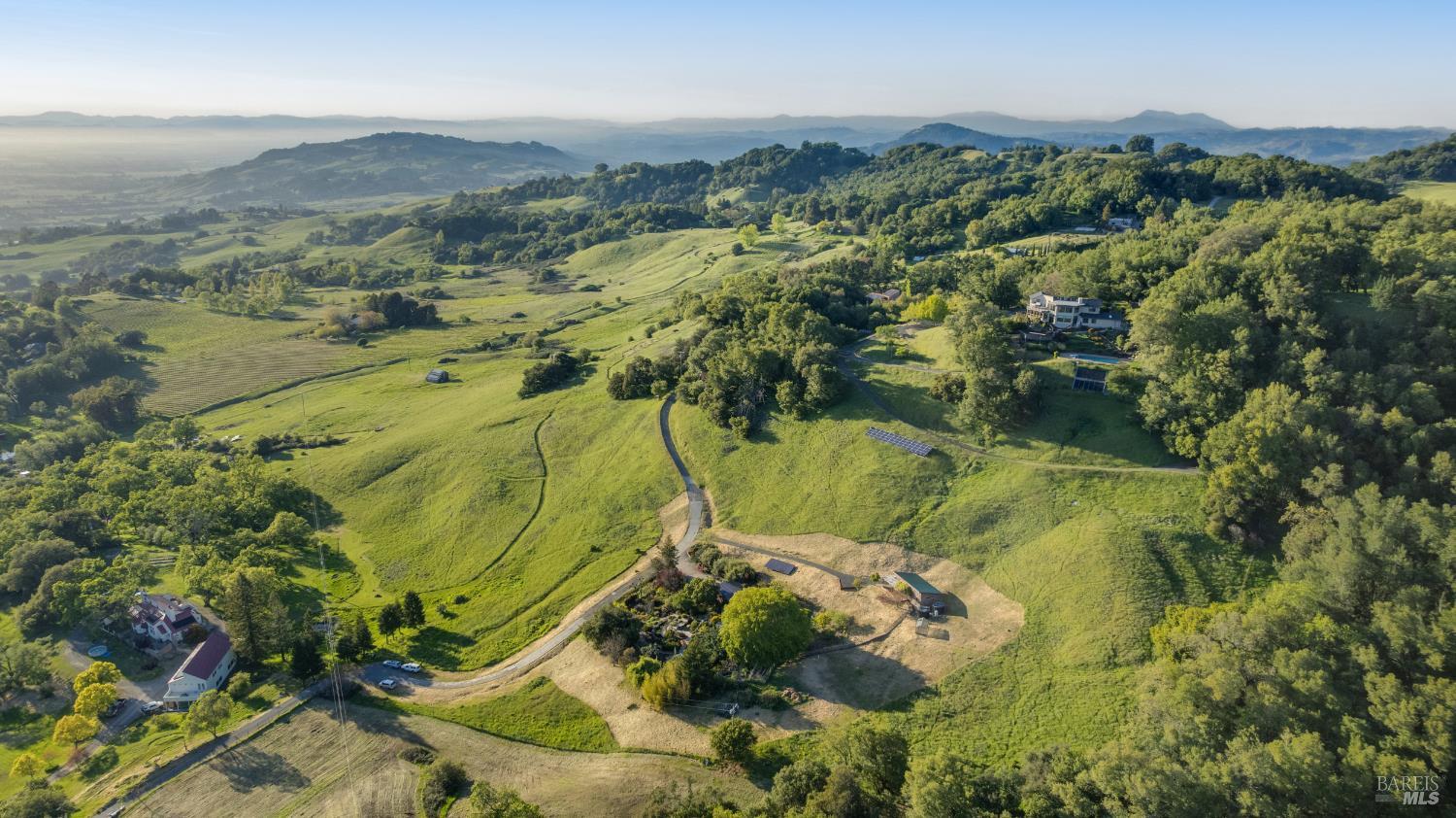 6960 Round Oak Road Penngrove CA 94951