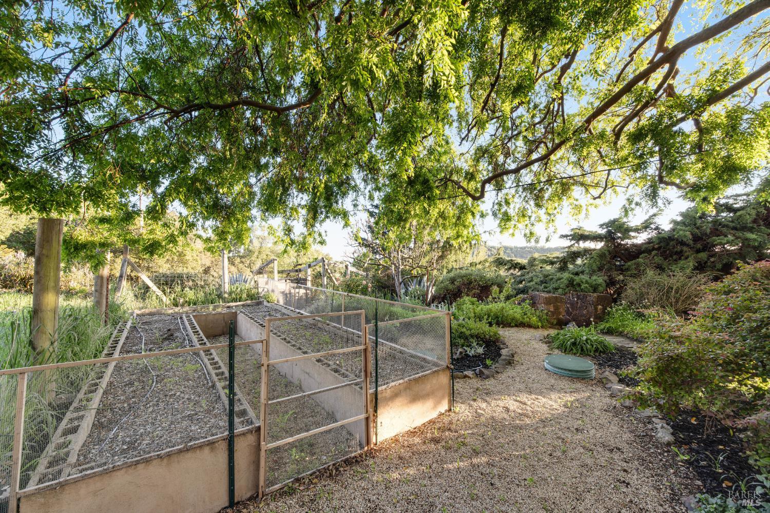 6960 Round Oak Road Penngrove CA 94951