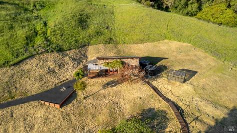 6960 Round Oak Road Penngrove CA 94951