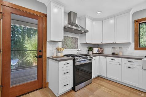 2132 Green Hill Road Sebastopol CA 95472