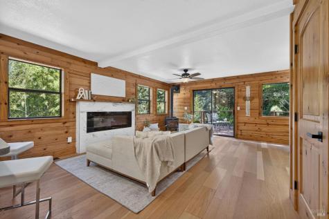 2132 Green Hill Road Sebastopol CA 95472