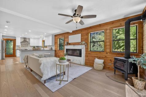 2132 Green Hill Road Sebastopol CA 95472
