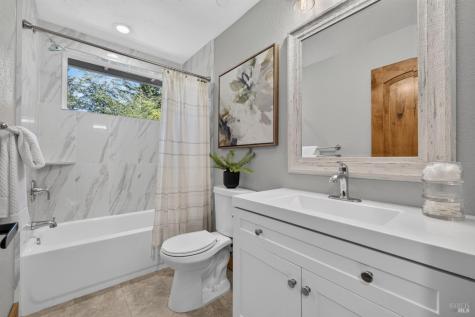 2132 Green Hill Road Sebastopol CA 95472
