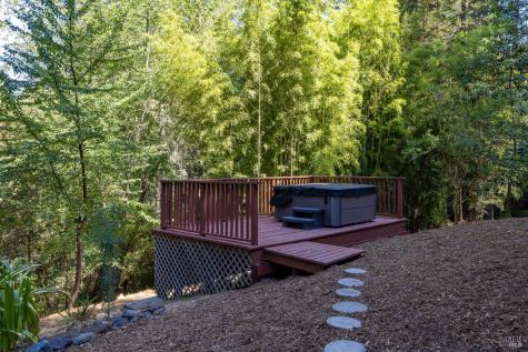 2132 Green Hill Road Sebastopol CA 95472