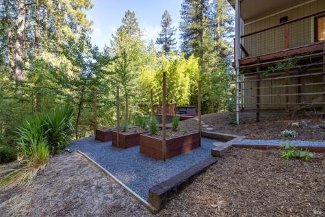 2132 Green Hill Road Sebastopol CA 95472