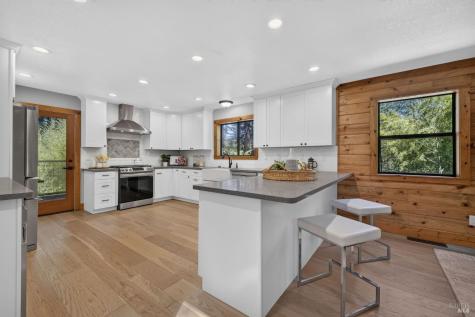 2132 Green Hill Road Sebastopol CA 95472