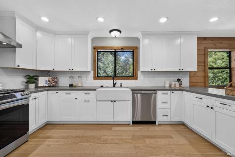 2132 Green Hill Road Sebastopol CA 95472