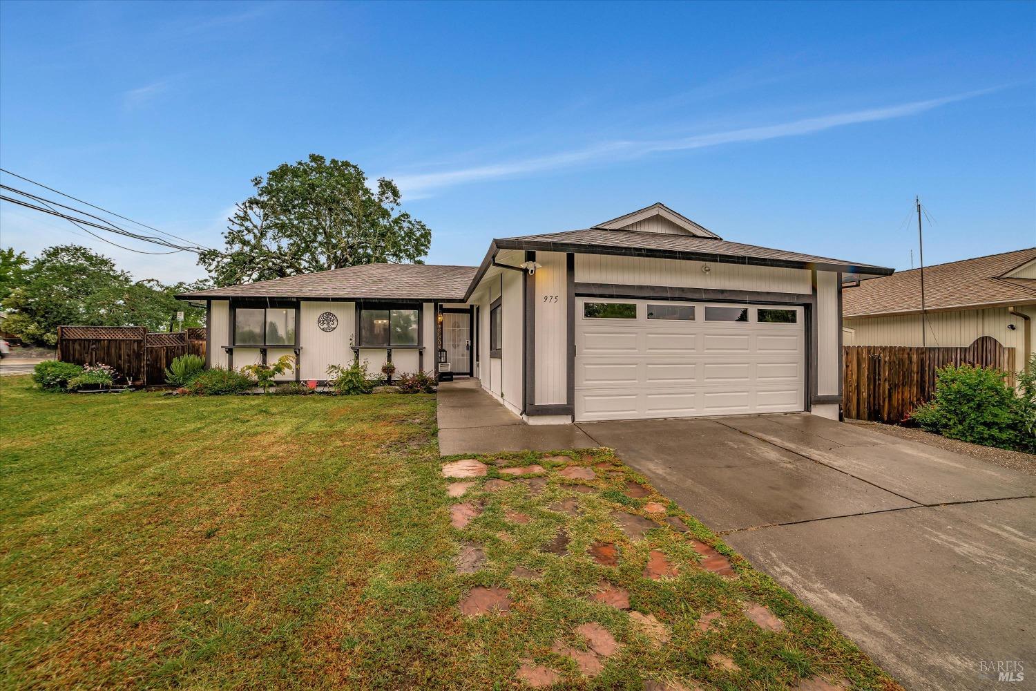 975 Stellar Lane Windsor CA 95492