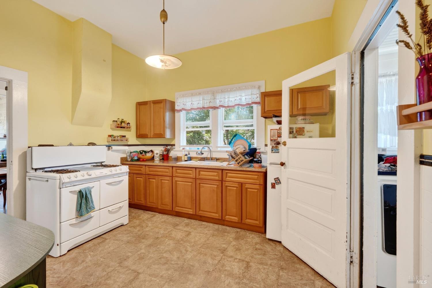 156 S Humboldt Street Willits CA 95490