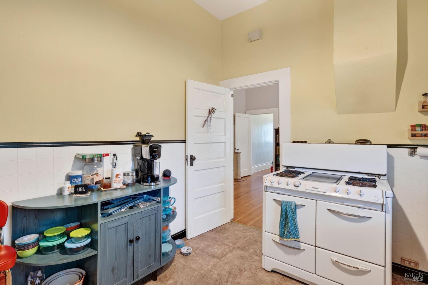 156 S Humboldt Street Willits CA 95490