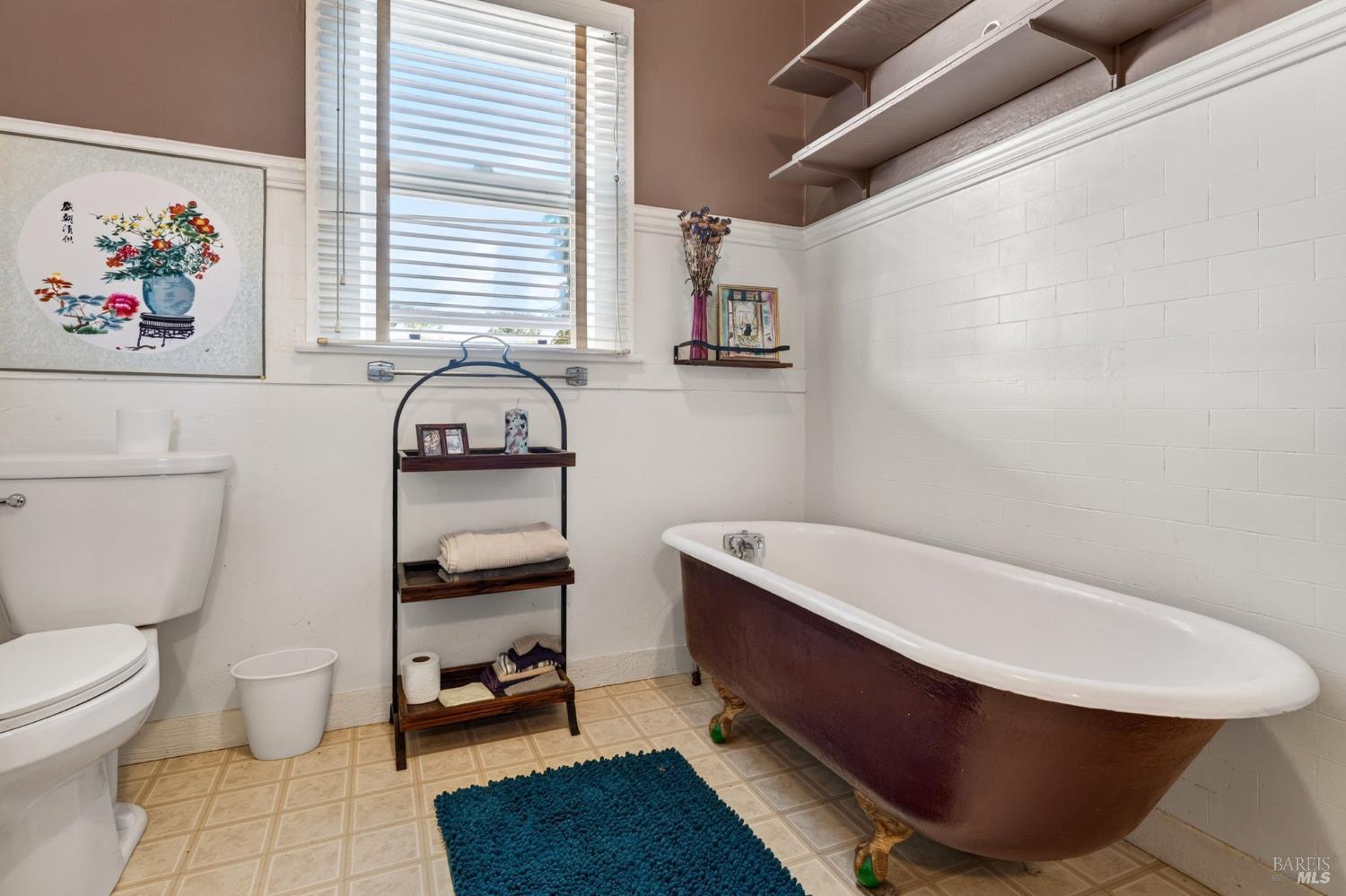 156 S Humboldt Street Willits CA 95490