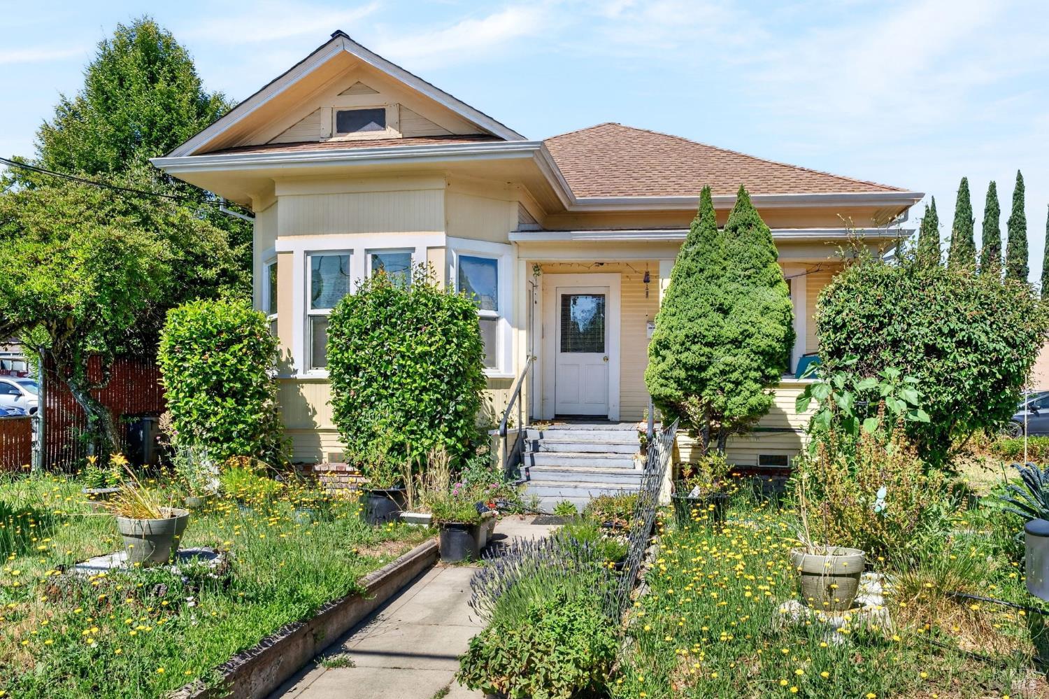 156 S Humboldt Street Willits CA 95490