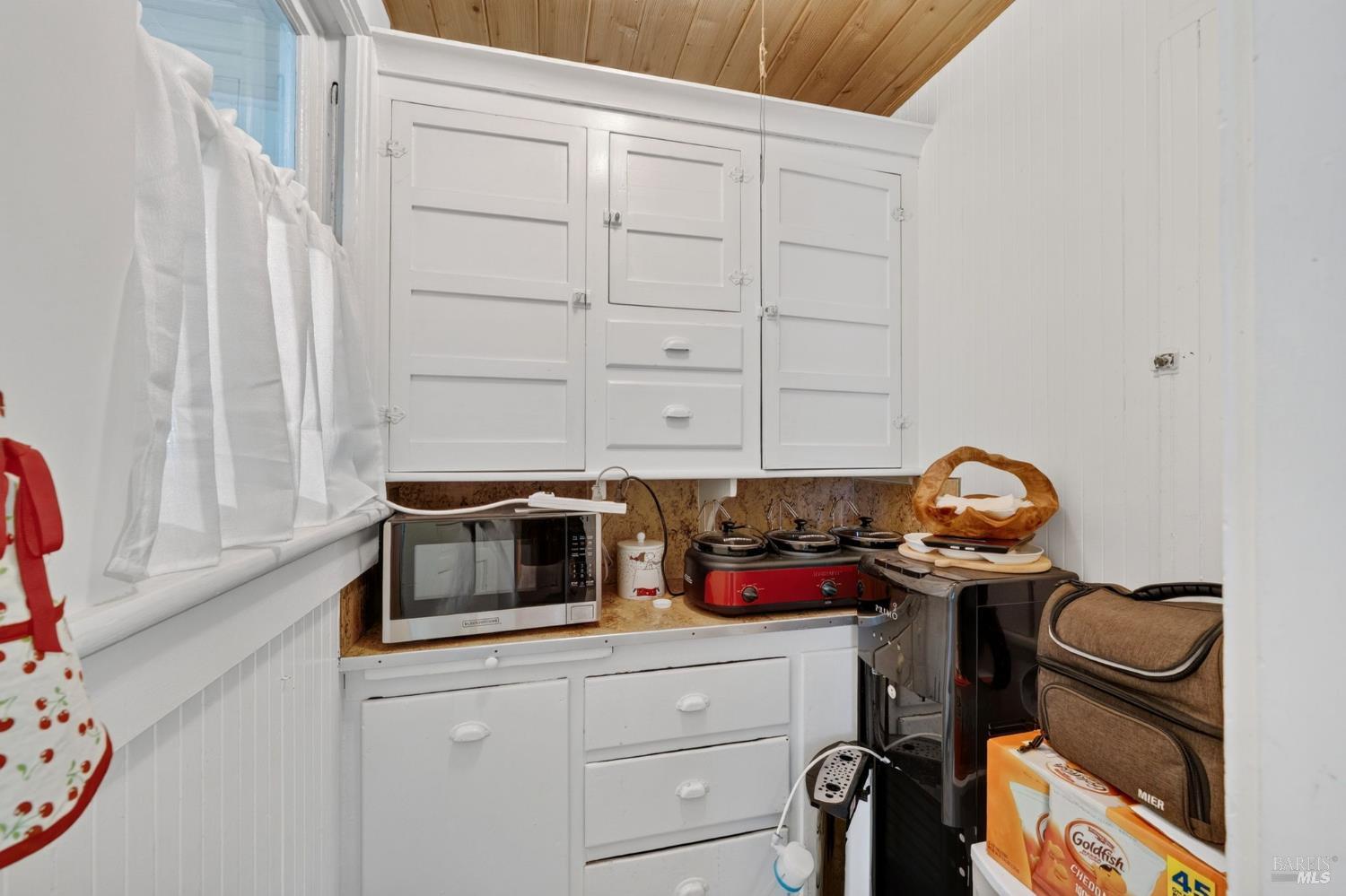 156 S Humboldt Street Willits CA 95490