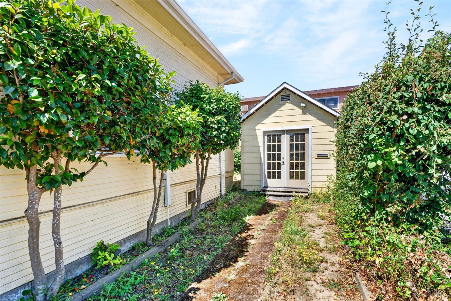 156 S Humboldt Street Willits CA 95490
