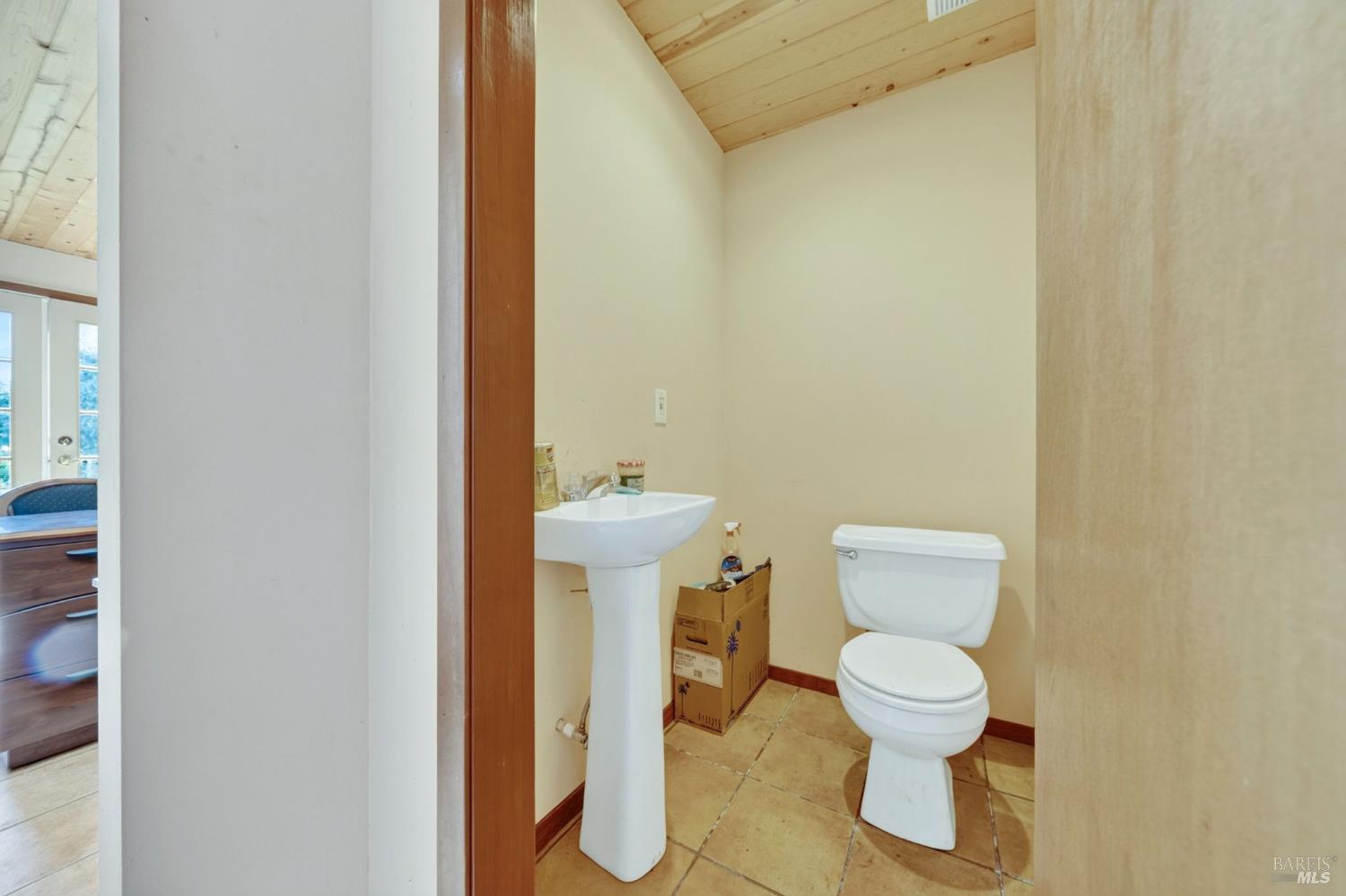 156 S Humboldt Street Willits CA 95490