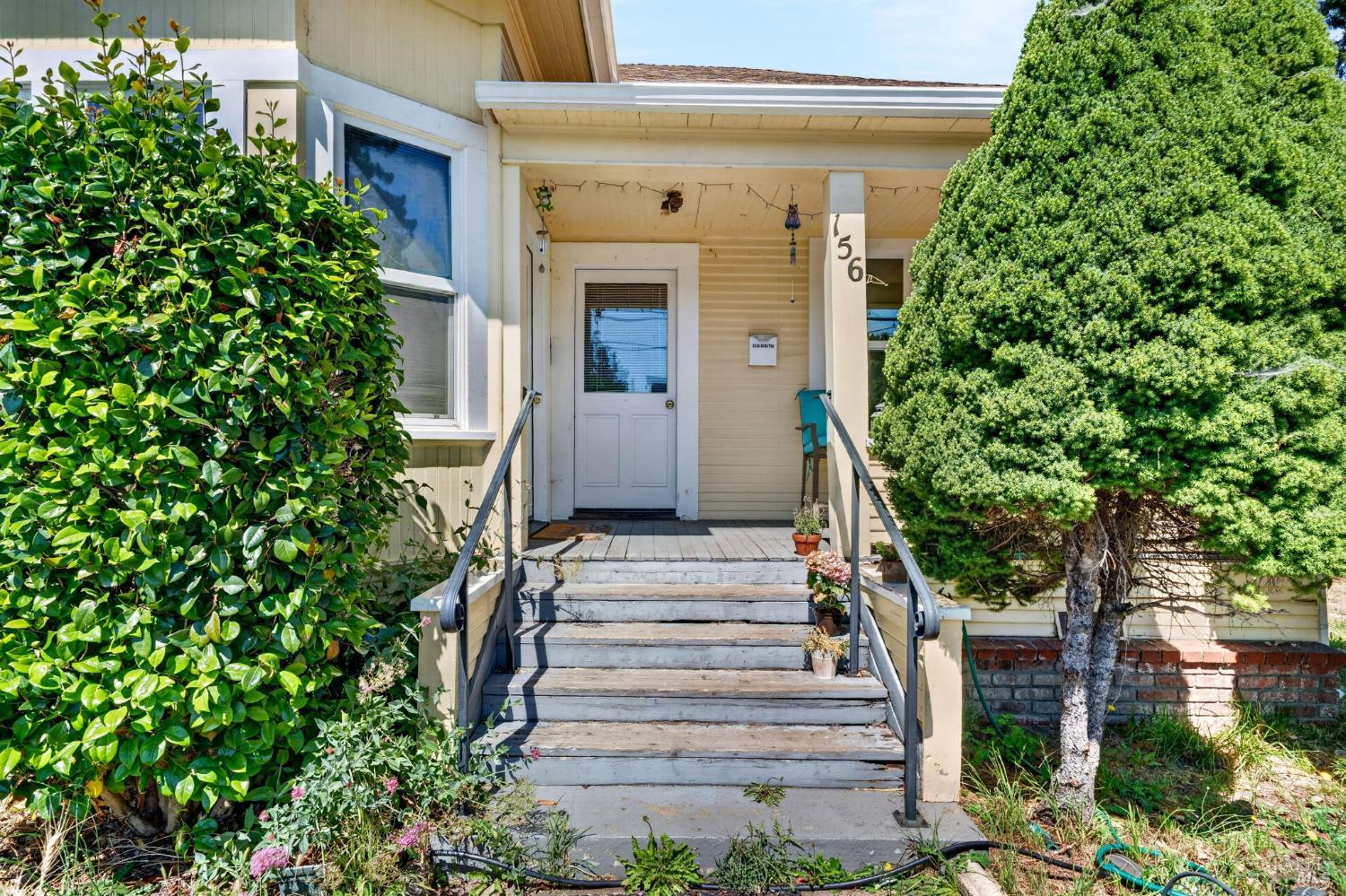 156 S Humboldt Street Willits CA 95490