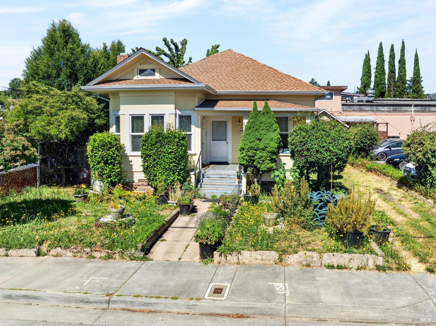 156 S Humboldt Street Willits CA 95490
