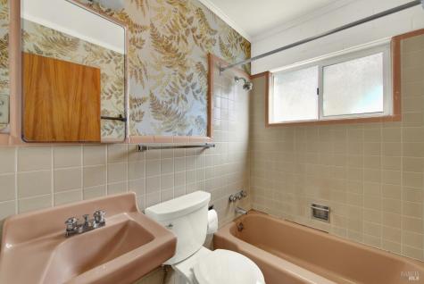 677-A Petaluma Avenue Sonoma CA 95476