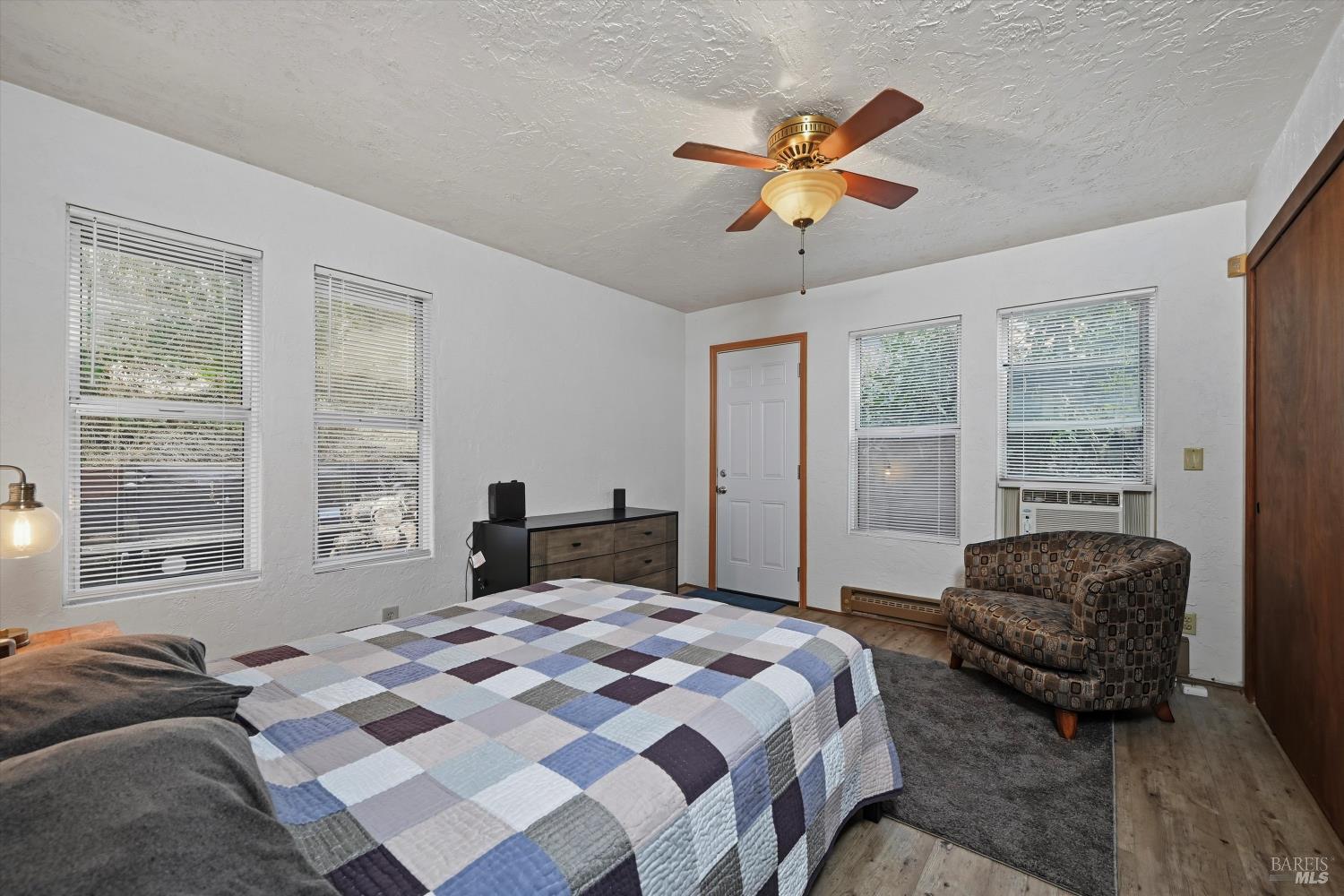 11664 Lakeview Drive Clearlake Oaks CA 95423