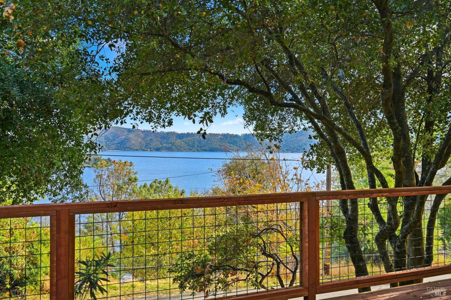11664 Lakeview Drive Clearlake Oaks CA 95423