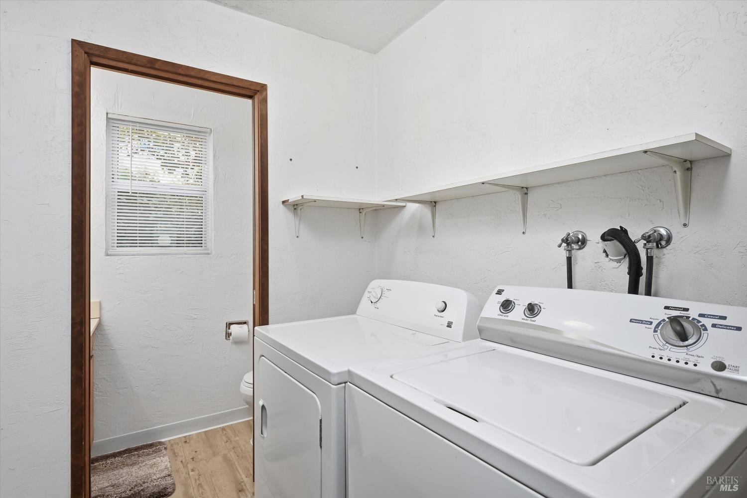 11664 Lakeview Drive Clearlake Oaks CA 95423
