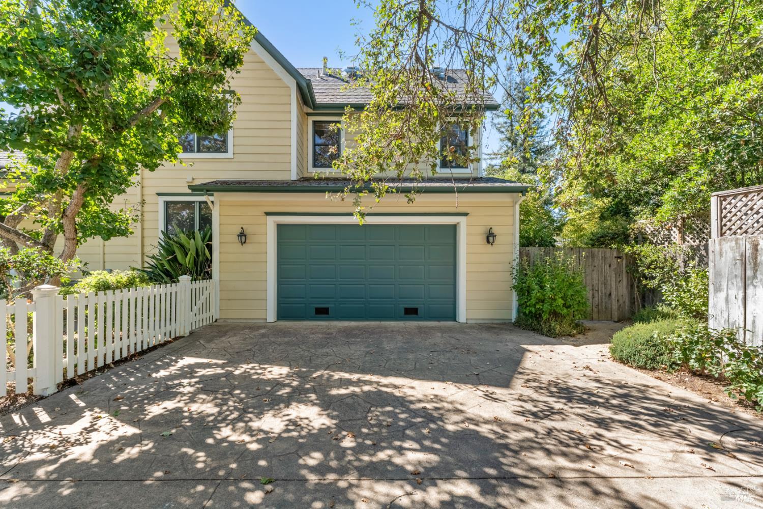 1330 Pine Street St. Helena CA 94574
