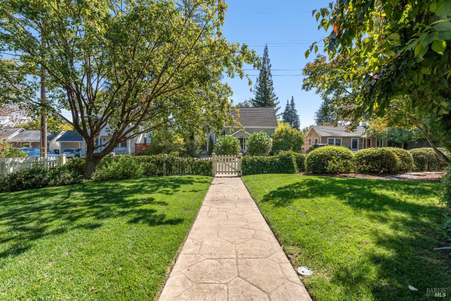 1330 Pine Street St. Helena CA 94574