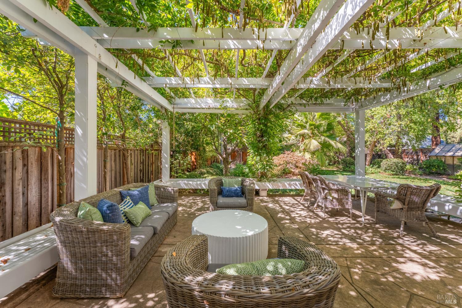 1330 Pine Street St. Helena CA 94574