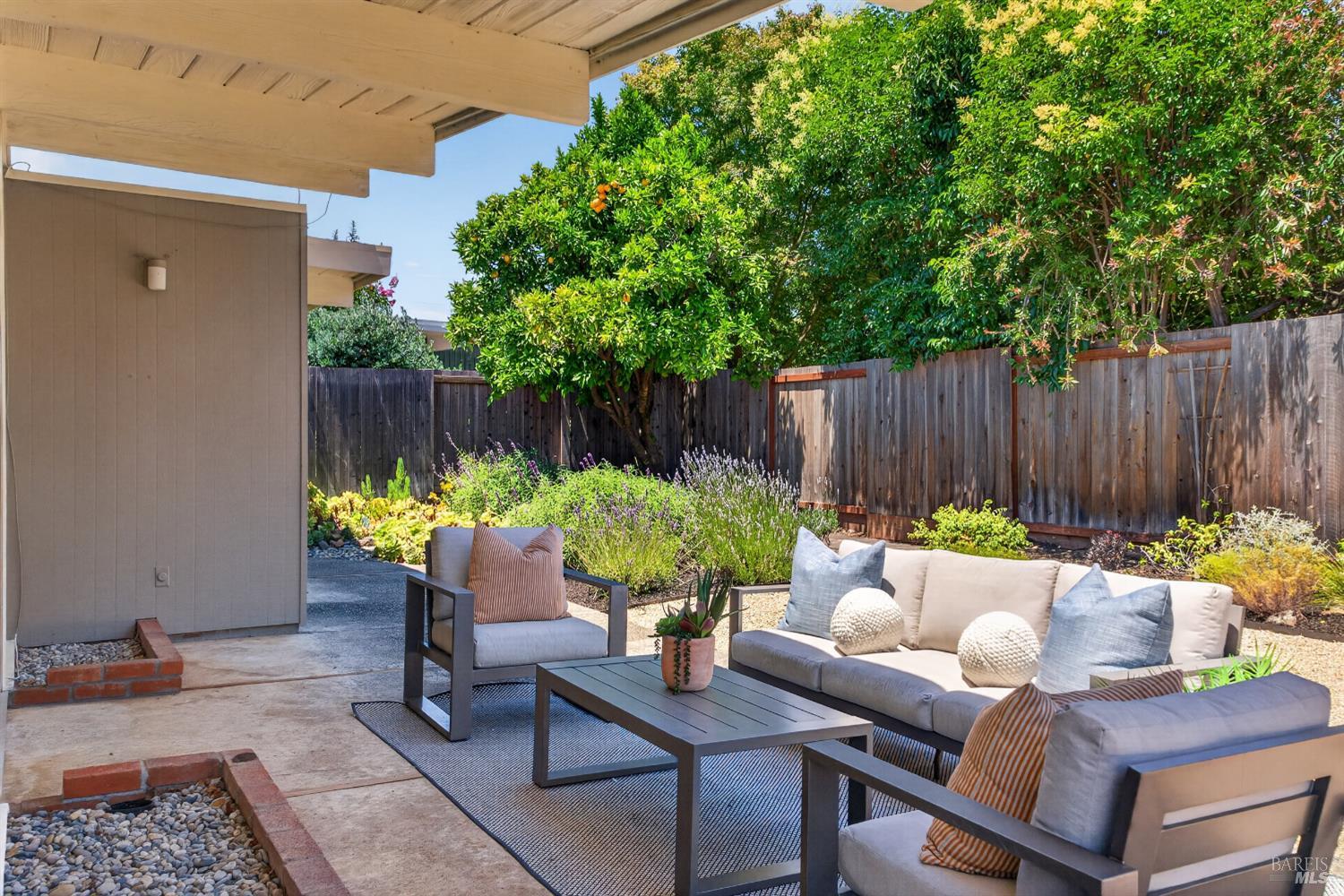 678 Appleberry Drive San Rafael CA 94903