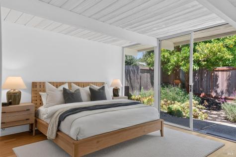 678 Appleberry Drive San Rafael CA 94903