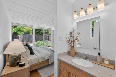678 Appleberry Drive San Rafael CA 94903
