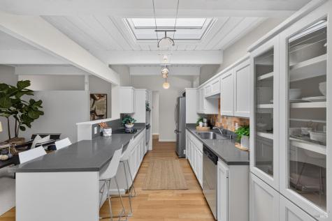 678 Appleberry Drive San Rafael CA 94903