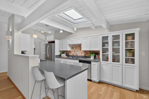 678 Appleberry Drive San Rafael CA 94903