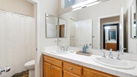 1168 Vintage Greens Drive Windsor CA 95492