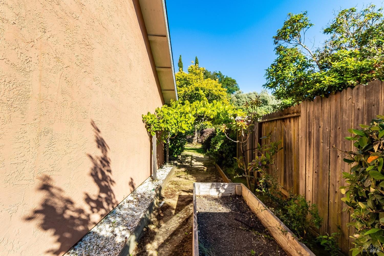 876 Dover Circle Benicia CA 94510