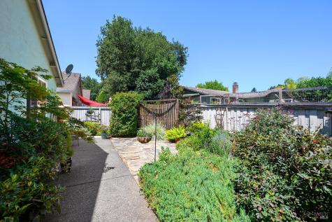 156 Porterfield Creek Drive Cloverdale CA 95425