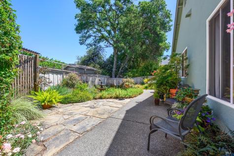 156 Porterfield Creek Drive Cloverdale CA 95425
