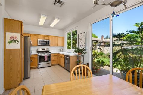 156 Porterfield Creek Drive Cloverdale CA 95425